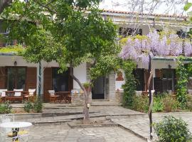 Mirto Apartments, hotel in Afissos