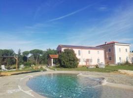Villa Donnola: casa Rosmarino, hotell i Fucecchio