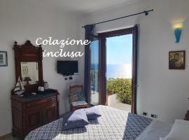 Guest House Villa Il Gabbiano, hostal o pensió a Ponza