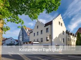 Zur Post Kümmersbruck Hotel & Tiny Houses