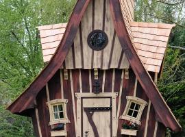 La cabane de Merlin, hotel cerca de Forges-les-Bains Golf, Les Molières