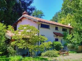 Villa with private pool and garden