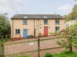 Apple Cottage, hotel with parking in Crediton