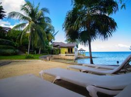 Crystal Cove Oceanfront/ 2 bedroom Condo, family hotel in Ocho Rios