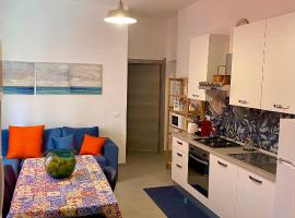 Appartamento appena ristrutturato completo di tutti i comfort a un passo dal centro, apartment in Tortolì