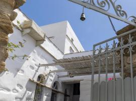 Tinos Olive Mill House, cheap hotel in Khatzirádhos