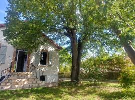 Villa Garona avec billard proche Pyrénées, cottage sa Cazères