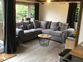 8F Lakeside Lodge Caer Beris Builth Wells - No Tradesman