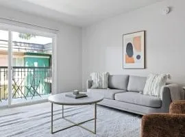 Burbank 1BR w WD Pool Gym nr WF TJ LAX-720