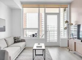 Downtown 1BR w Pool Jacuzzi Gym nr 110 LAX-836