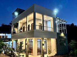 Harbour Bliss Hotel、コロンのホテル