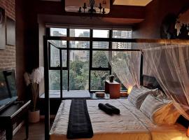 Romantic Log Cabin 2 - Heart of KL, near KLCC/KL Tower, chalet a Kuala Lumpur