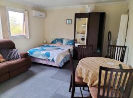 Thornleigh garden view, comfortable & tranquil, hotel in Thornleigh