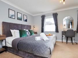 Evergreen House - Modern 4-bed Family, Contractors, Free Netflix, Fast WiFi, NEC, Resorts World, JLR, Airport, hotel i Solihull