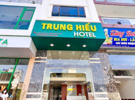 Hotel trung hiếu, guest house in Ha Long