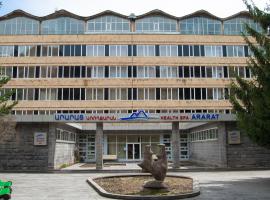 Jermuk Ararat Health SPA: Jermuk şehrinde bir otel