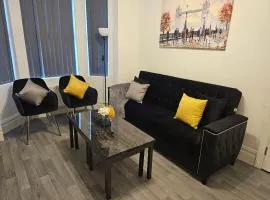 SAV Apartments - Russell, Luton (4 Bed House)