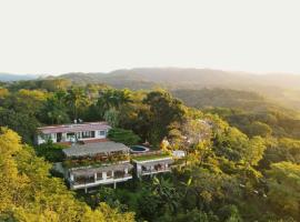 Tierra Magnifica Boutique Hotel, hotel en Nosara