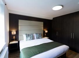 Penywern Apartment Earls Court, hotel near West Brompton Tube Station, London
