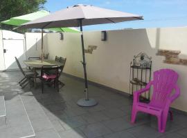 Appartement Chiola-Plage à pieds-clim, Hotel in Solaro