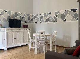 La Casa del Nonno – apartament w mieście Omegna