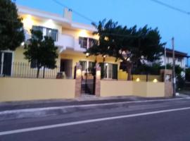 SAN FLORAN, place to stay in Áyios Flóros