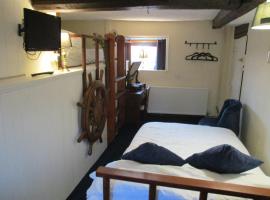 Blue Cabin Bridge Stores, apartemen di Fritton Norfolk