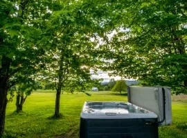 Mountain View, Hot Tub, Trail Access, Spa