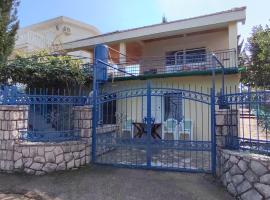 Cypress Apartment in Utjeha, hotel v destinaci Masline