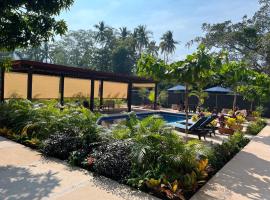 Natura Hotel & Villas, hotell i Zihuatanejo