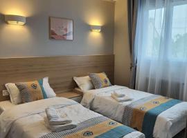Chambre pour 2 personnes avec lit séparé dans la banlieue parisienne (Bondy), hotel in Bondy