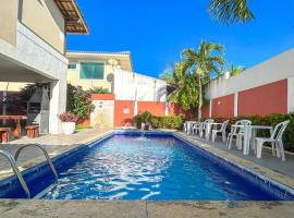 Casa com piscina e churrasq em Lauro de Freitas BA, hotel sa Lauro de Freitas