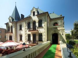 Pensjonat Zamek Dersława, hotel in Busko-Zdrój