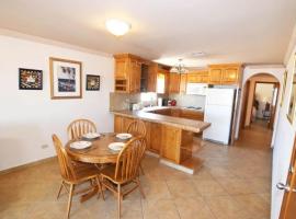 Beautiful ocean view, Jerry`s condo 3, hotel in Playa Unión