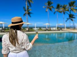 Kalug - Duplex PÉ NA AREIA com 4 suítes, piscina e churrasqueira privativa na Praia do Sul! Perfeito para família - Wifi 300mb!, hotell i Ilhéus