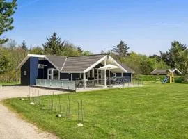 Four-Bedroom Holiday Home In Ringkobing