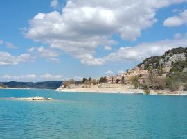 Villa Castellane, apartamento en Bauduen