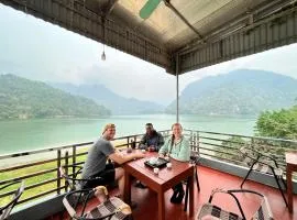 Nhà nghỉ Sơn Lâm - Panorama lake view