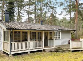 6 person holiday home in YNGSJÖ-By Traum, hotel v destinaci Yngsjö