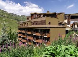 Viesnīca Hôtel Les Menuires Les Bruyères pilsētā Le Menuira