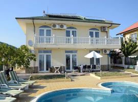 Вила Жаклин - Private House Jaklin with Pool, בית נופש בסבטי ולאס