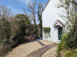 Romantic Secluded Hideaway Cottage in Cornwall, atostogų namelis mieste Truras