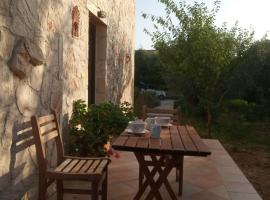 Olive Trees, Ferienhaus in Tragaki