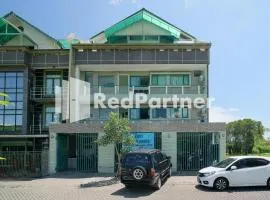 Pondok Hijau Syariah Mitra RedDoorz At Citraland Surabaya