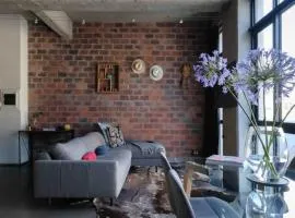 Industrial 1 bedroom apartment in the City Bowl