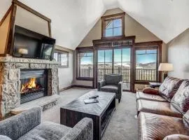 Premier 2Br Condo at the Base of Peak 7