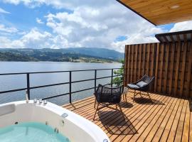 GLAMPING BY NAQUA, chata v destinaci Pantano Redondo
