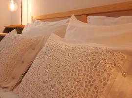 Casa A J&uacute;lia In Faro's Heart