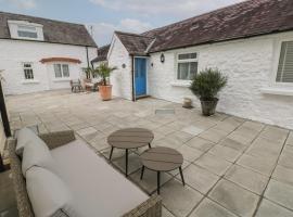 Bluebell Cottage, holiday home in Tenby