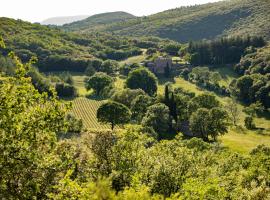 Ferme d'hôtes de Pouzes, hotel v destinaci Pézenes-les-Mines